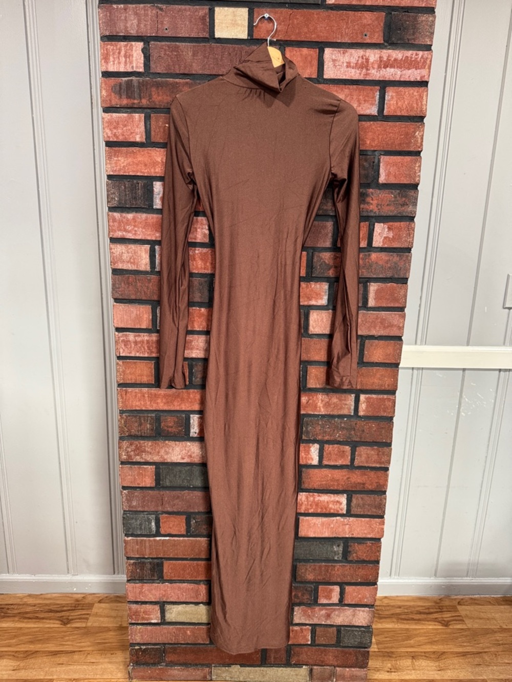 Mew Mews Rumaysa Long Sleeve Twisted Maxi Dress - Picture 9 of 16